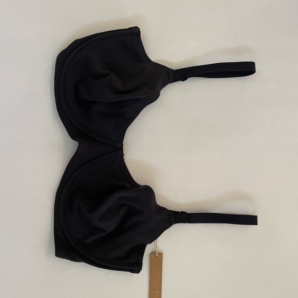 SKIMS Fits Everybody unlined Demi Bra - Picture 2 of 6
